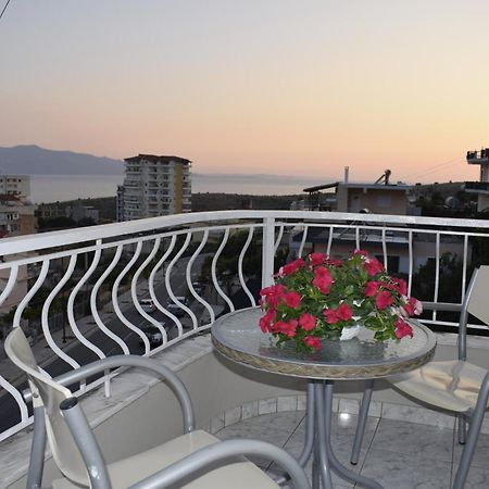 Isabela Apartments Sarande Bagian luar foto