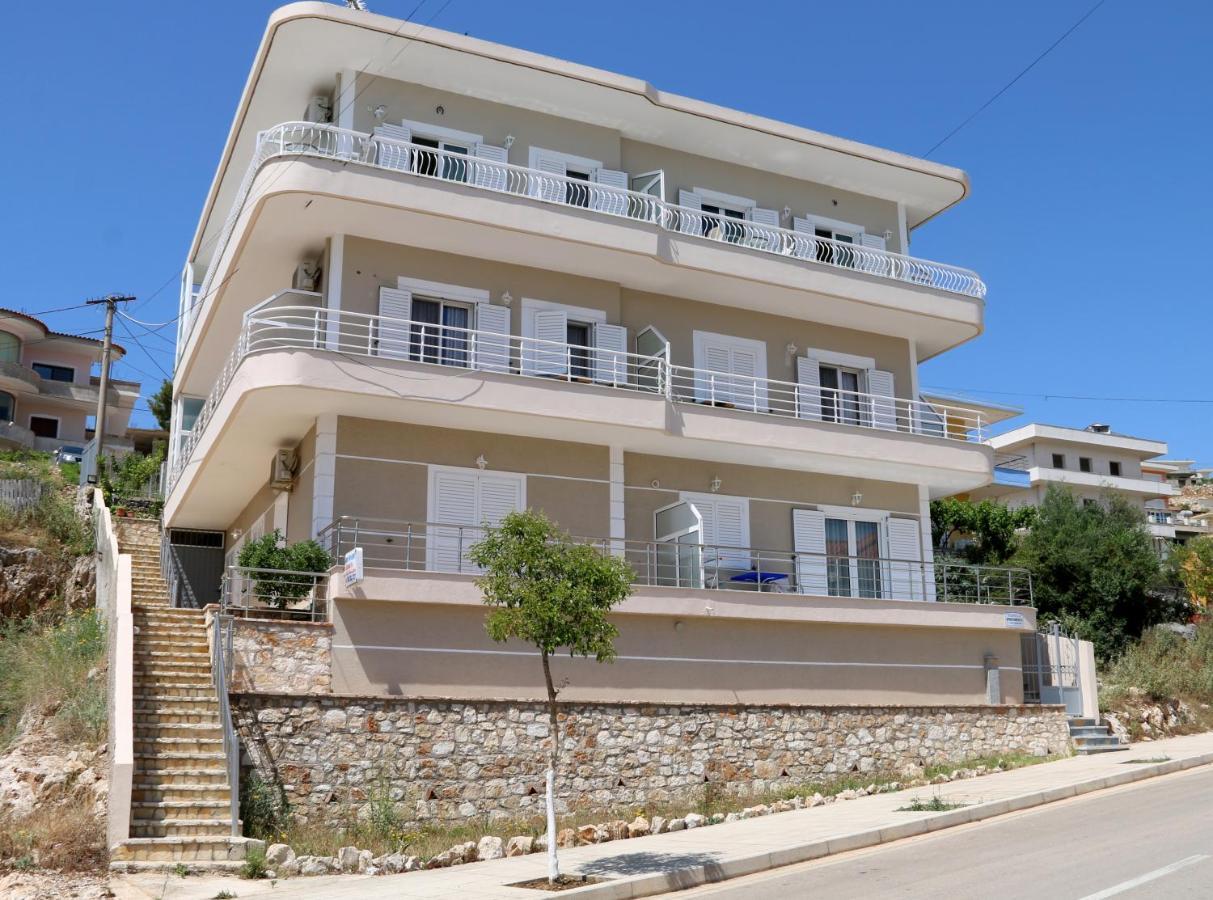 Isabela Apartments Sarande Bagian luar foto
