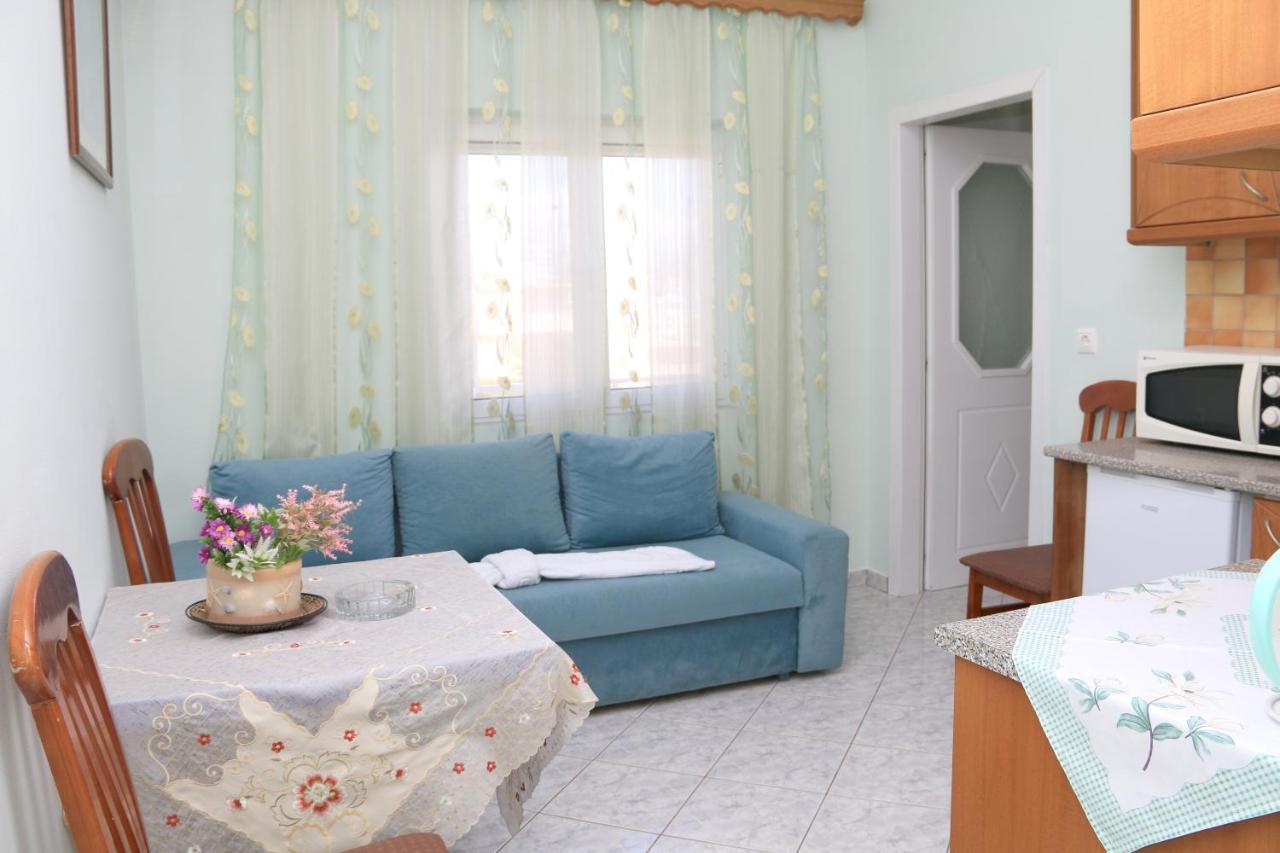 Isabela Apartments Sarande Bagian luar foto