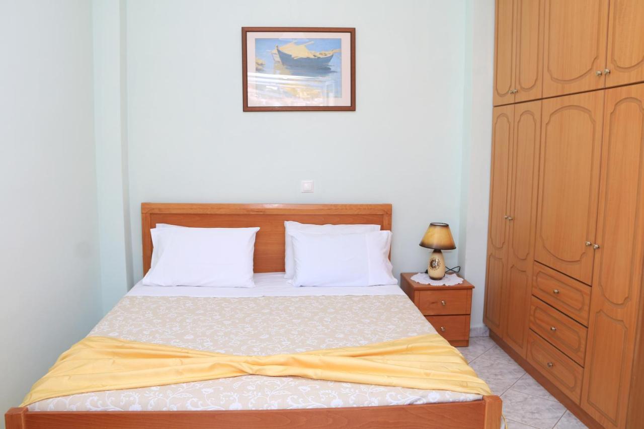 Isabela Apartments Sarande Bagian luar foto