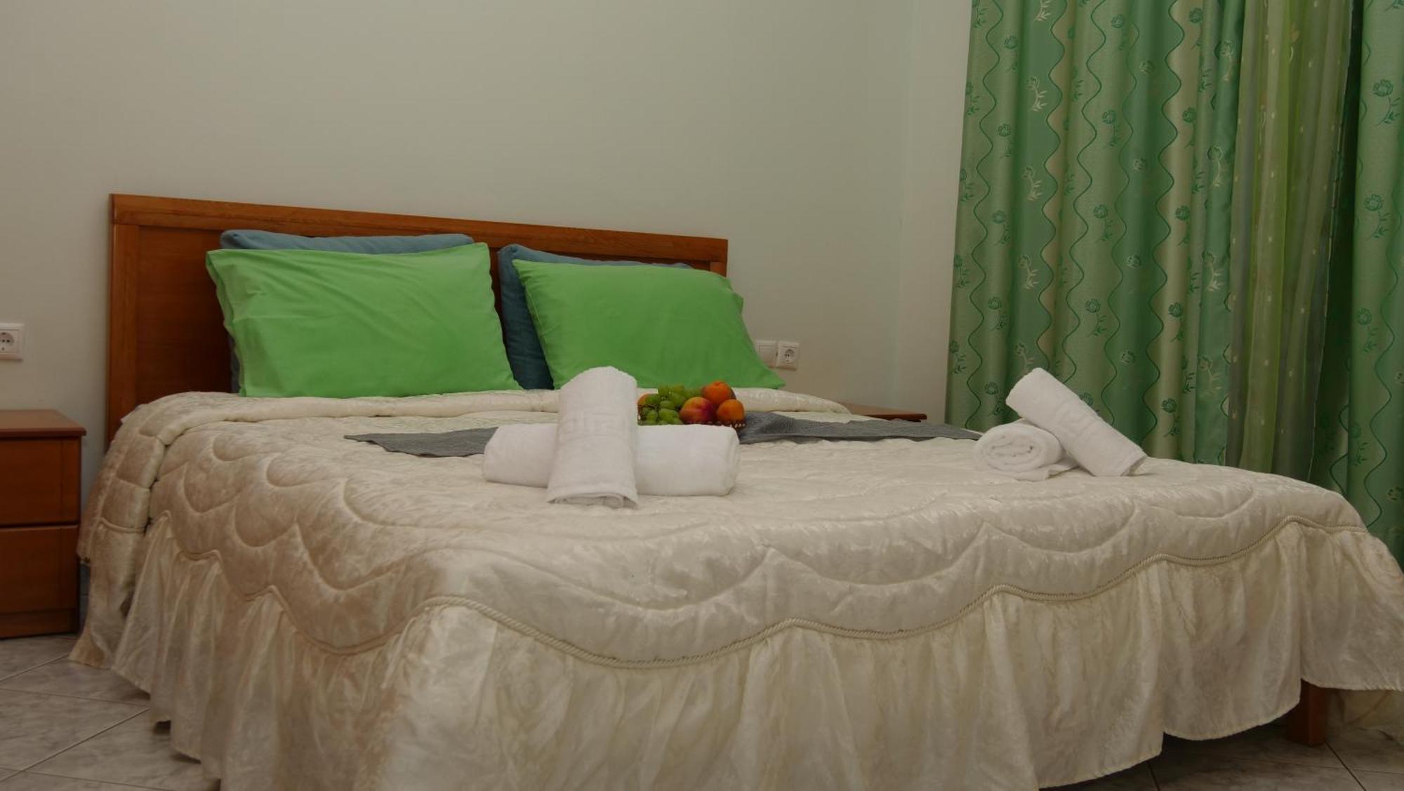 Isabela Apartments Sarande Bagian luar foto